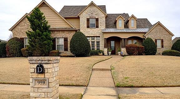 2nd image of 959 Waterbury Way