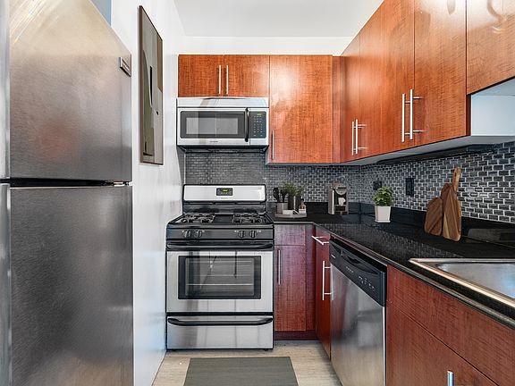 5th image of 100 John St APT 1907