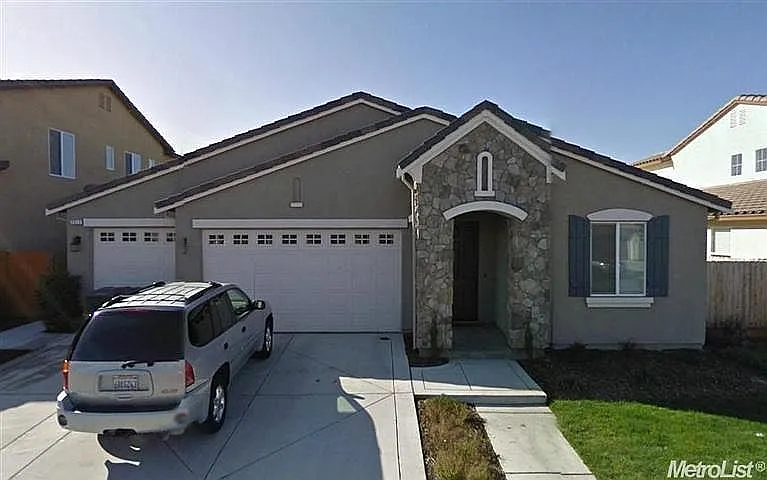 2512 Cancun Ct photo 1