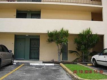 1st image of 820 NW 87th Ave APT 103