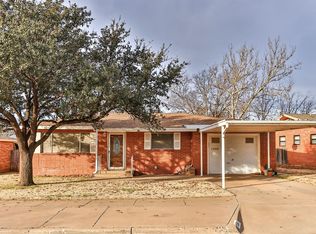 130 Elgin Ave, Levelland, TX 79336