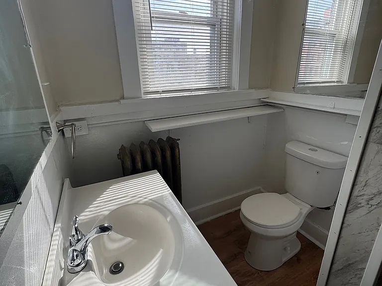 2701 S Park Ave — Photo 8