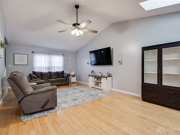 5th image of 3610 King Henry Dr