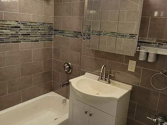 5th image of 2020 Avenue V APT 5H