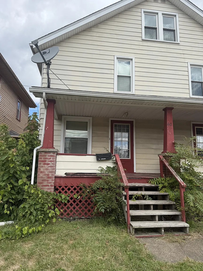 60 Townsend Ave #1 photo 1
