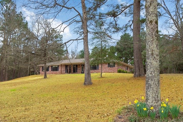 1st image of 761 Mount Pleasant Cutoff