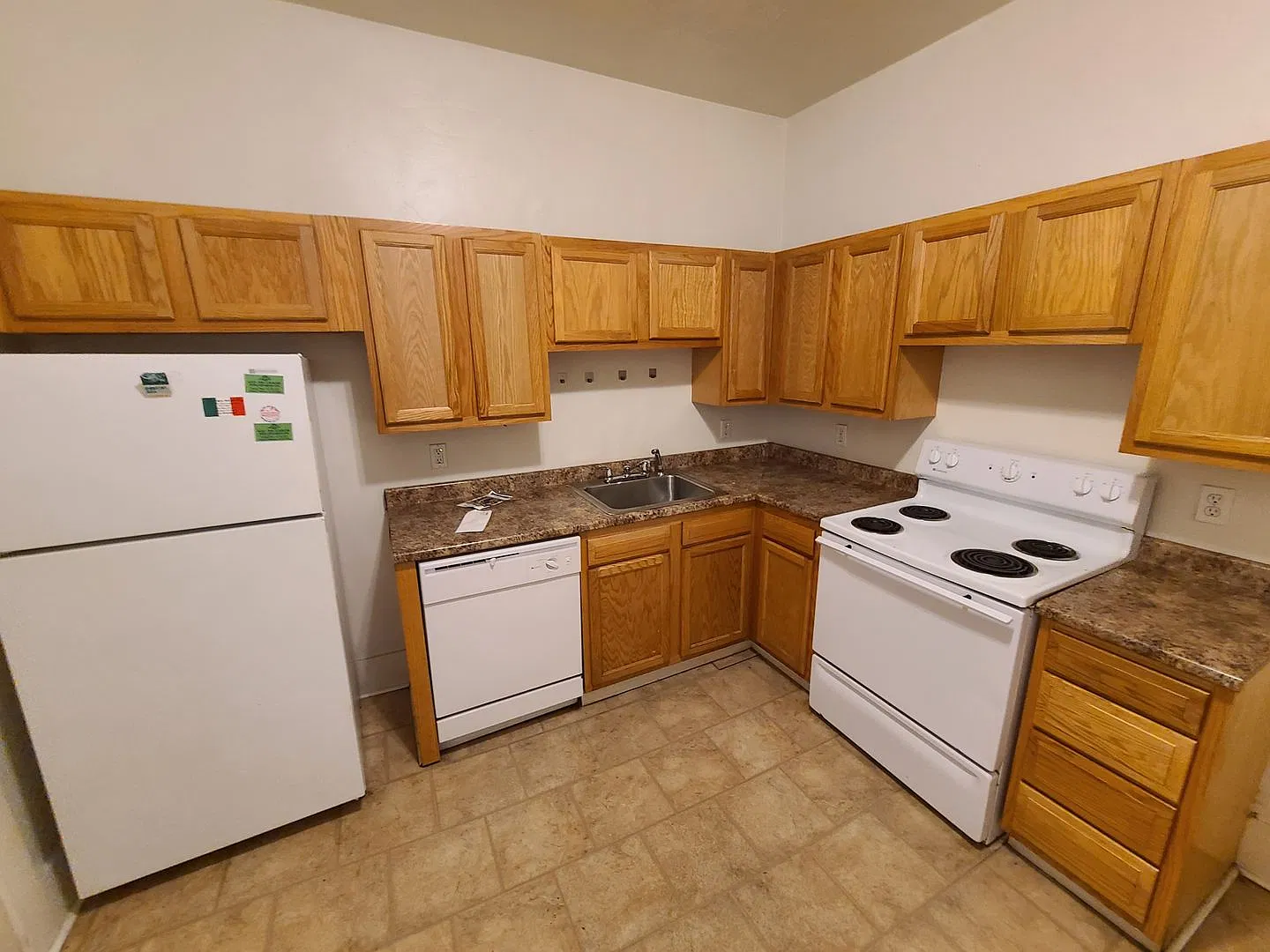 4bed/1.5bath On Bates - South Oakland Gem — Photo 2