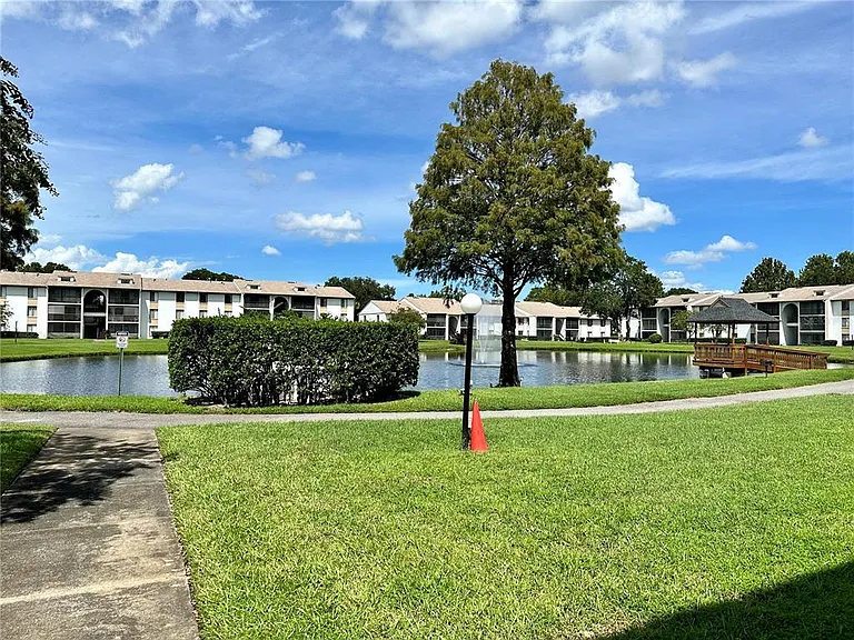 8205 Sun Spring Cir #B1 — Photo 12