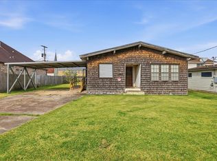 2126 7th St, Port Neches, TX 77651