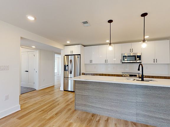 2nd image of 2200 N 11th St #3C