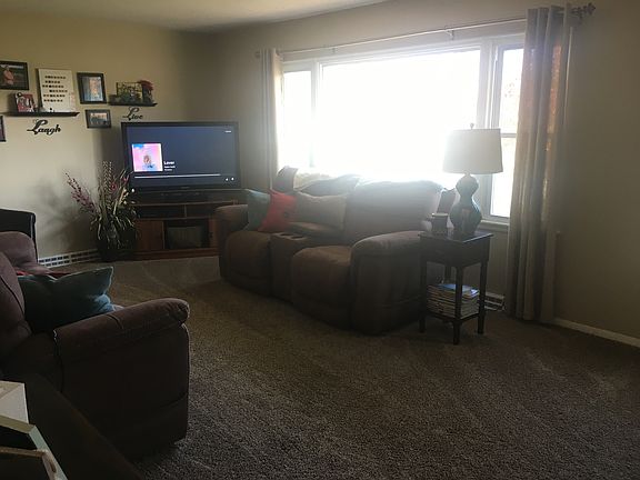 5th image of 725 Parkway Dr