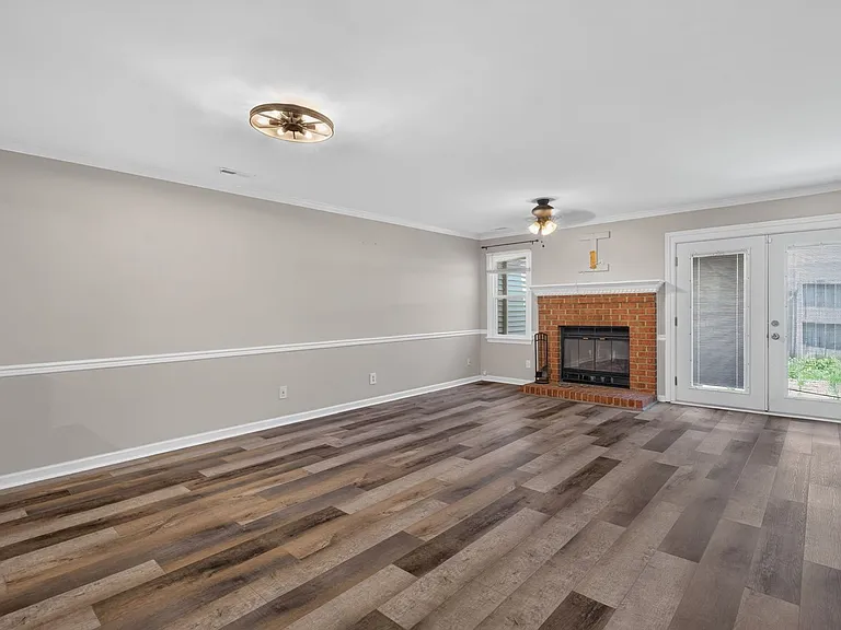 119 Kingsbridge Ln — Photo 11