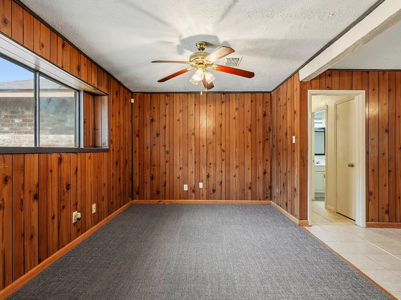 3 bed, 2.0 bath, 1156 sqft, $1,650 — Photo 4