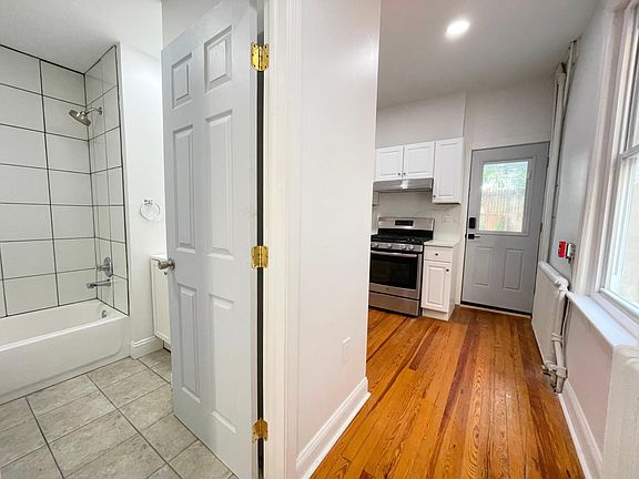 4th image of 1318 N 6th St #1R