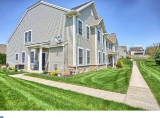 226 Springmont Dr, Wyomissing, PA 19610