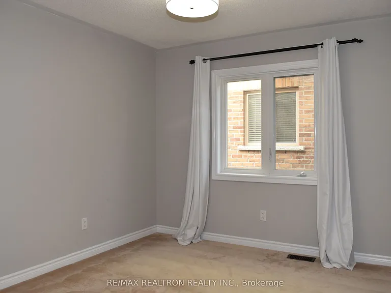 15 Burning Springs Pl — Photo 34