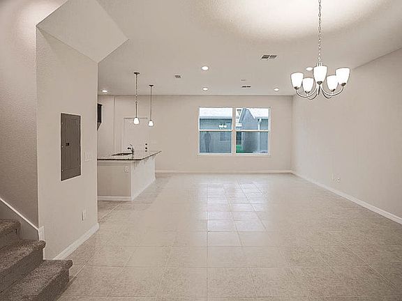 2nd image of 5068 Avalon Park Blvd