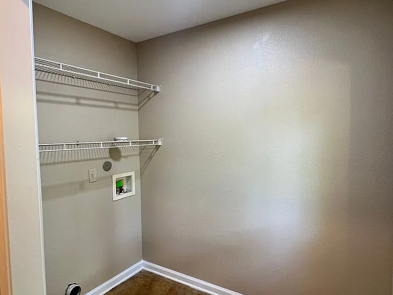 7754 Commodore Rd — Photo 5