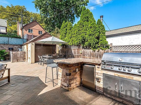 5th image of 5022 Overbrook St
