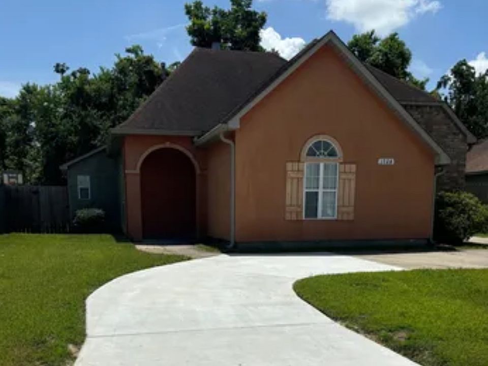 1st image of 1724 English Colony Dr