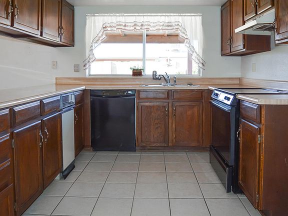 5th image of 5416 W Barbara Ave