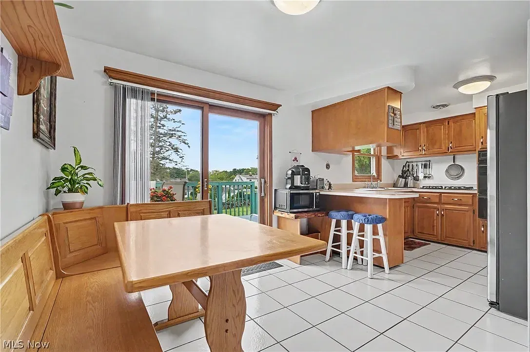 3 bed, 1140 sqft, $1,600 — Photo 2