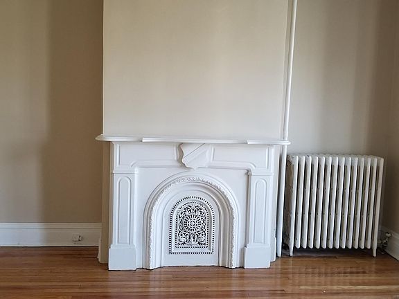 Front room / Living Room