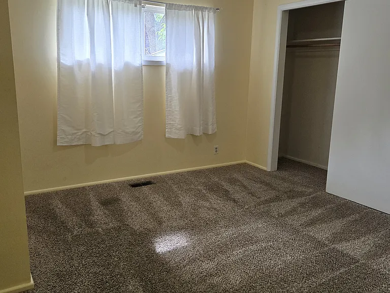 2564 E Wren Rd — Photo 9