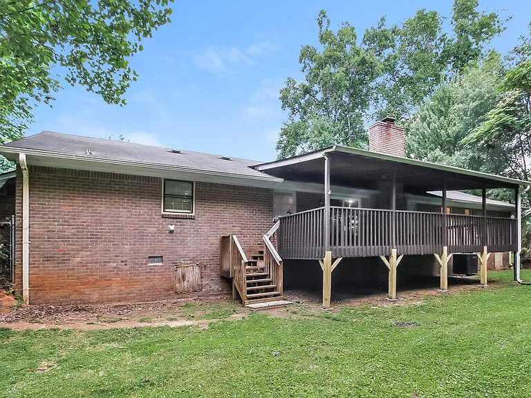 1210 Maple St SE — Photo 16