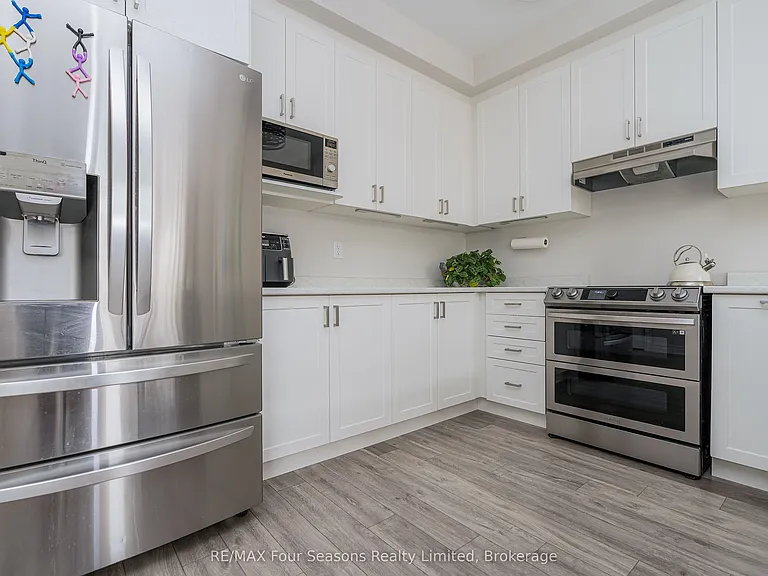 40 Kirby Ave — Photo 7
