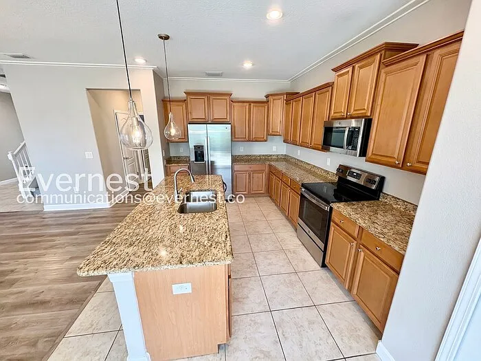 11211 Flora Springs Dr — Photo 4