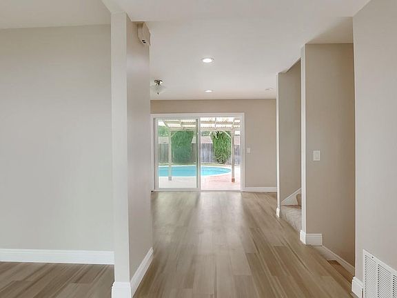4th image of 4040 N Santa Anita St