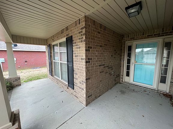 2nd image of 114 Coach Glen Dr