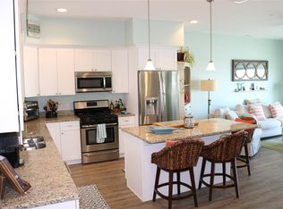 33 Ocean Blvd #10, North Hampton, NH 03862