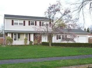 7 Woodhaven Rd, Parsippany, NJ 07054