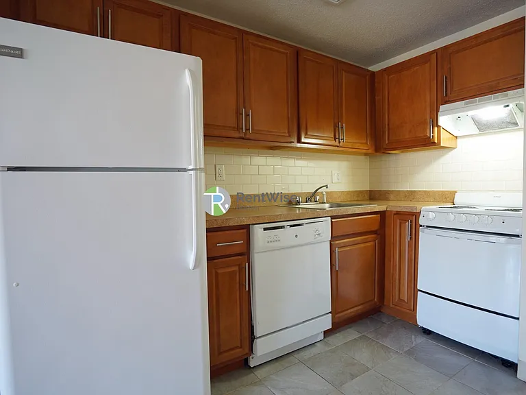1127 Boylston St #302 — Photo 7