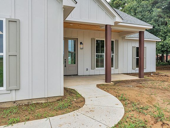 2nd image of 1015 Wortham Dr Lot 1