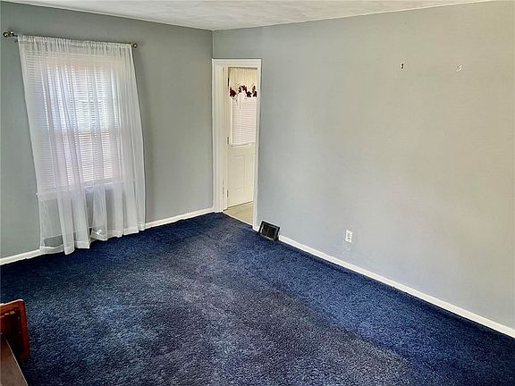 2nd image of 215 Melvin Dr