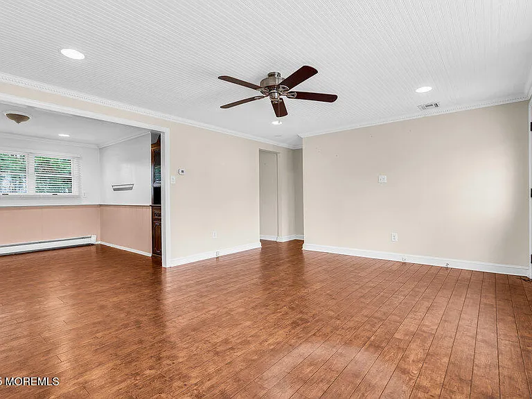 918 Charles Dr — Photo 17