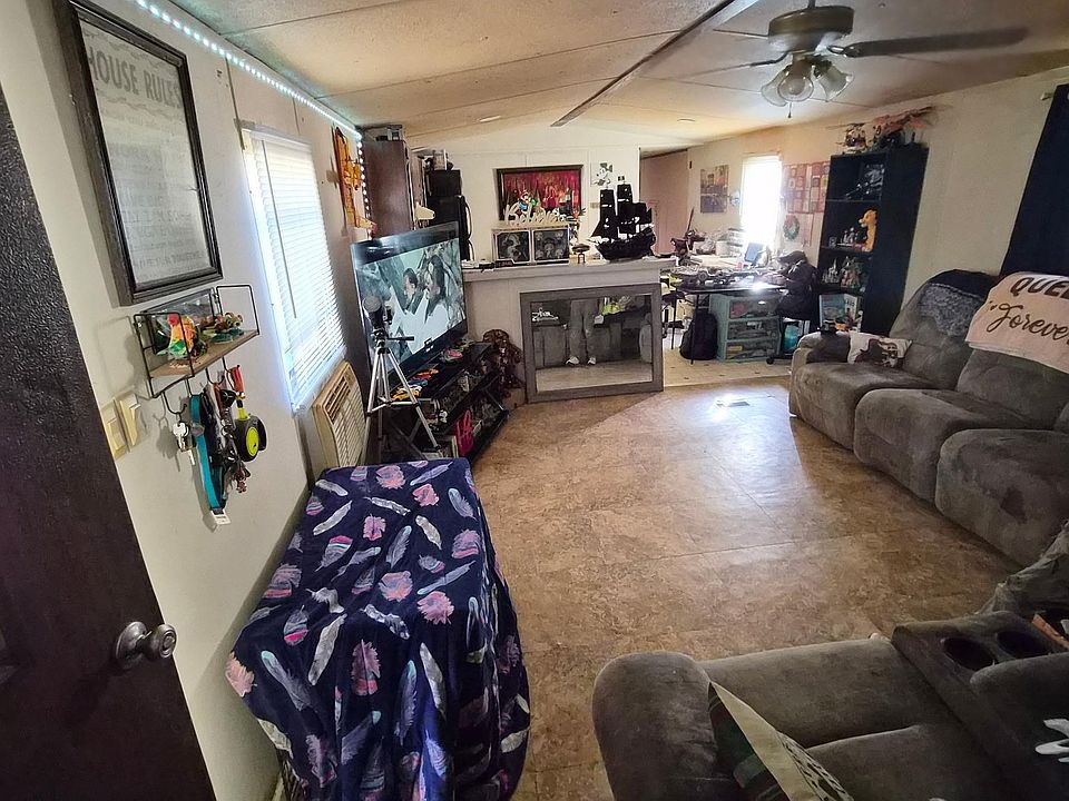 2nd image of 8953 Frankfort Rd