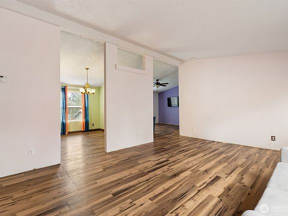 4th image of 151 E Ashwood Lane