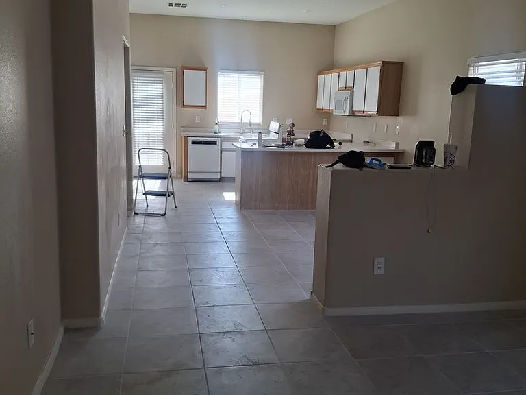 2120 Fred Brown Dr — Photo 4