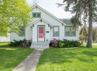427 Forest Ave, Woodstock, IL 60098
