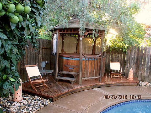 3rd image of 8254 Scarlet Oak Cir