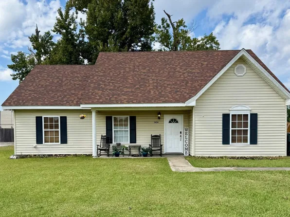 3424 Chrysler Dr, Lake Charles, LA 70605