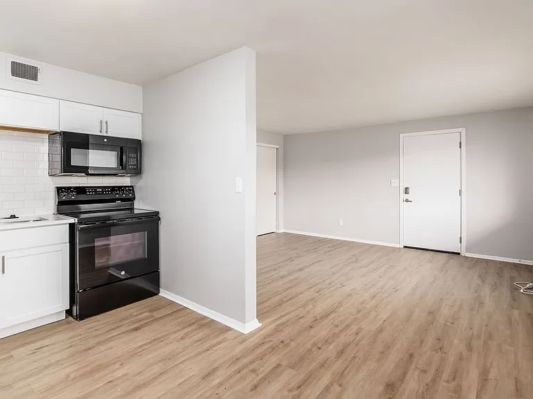 611 Riverview Dr #K — Photo 15