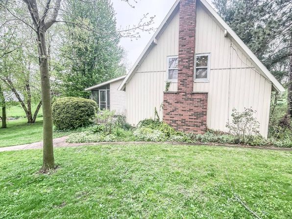315 E Locust St, Kirkwood, IL 61447