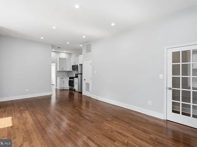 1618 1st St NE #1 — Photo 3