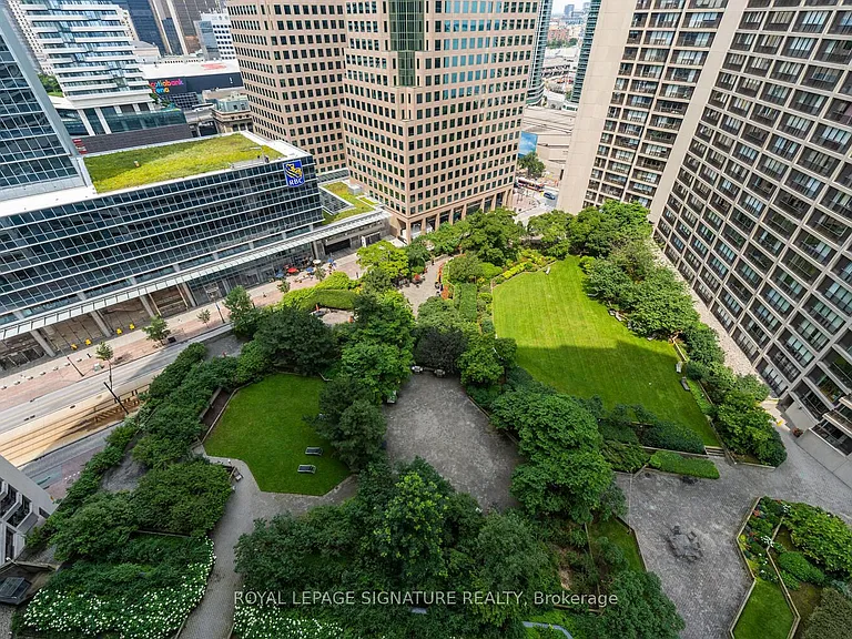 65 Harbour Sq #2109 — Photo 7