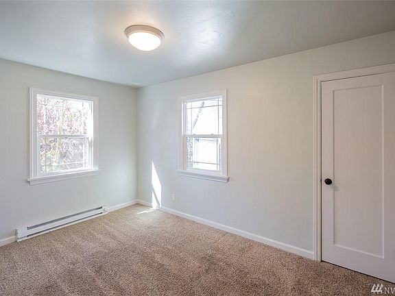 5th image of 833 S Summit Ave